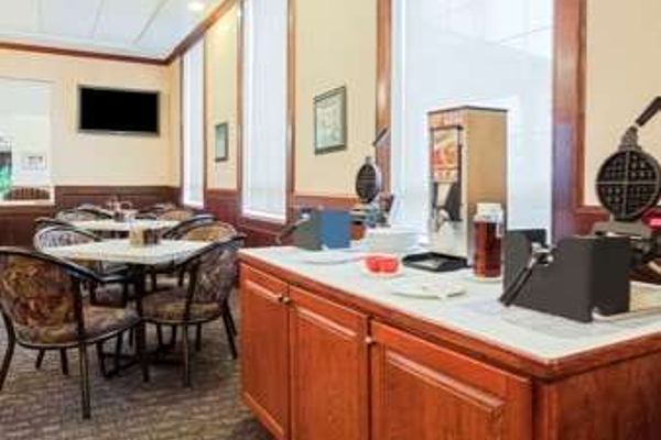 Ramada Red Deer Hotel and Suites